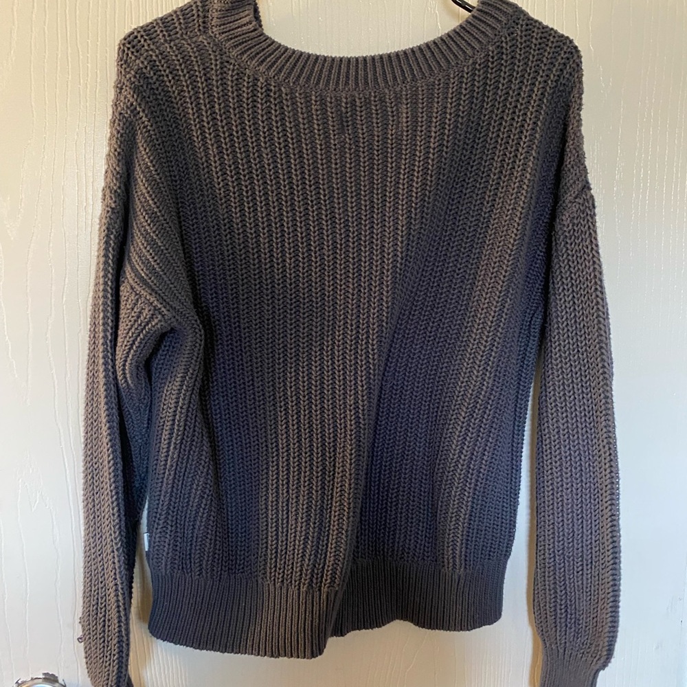 Pink knit sweater gray new worn it has just been in my closet never used
